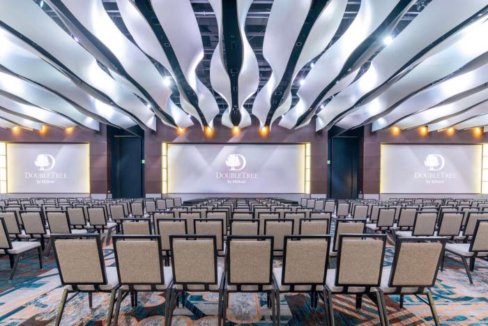 doubletree by hilton cedar rapids convention complex