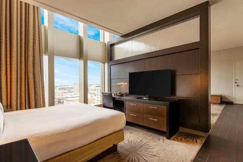 doubletree by hilton cedar rapids convention complex