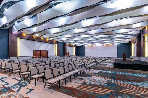 doubletree by hilton cedar rapids convention complex