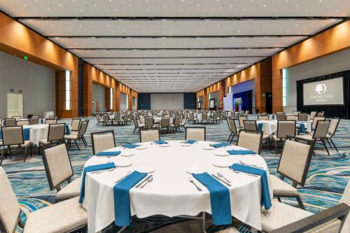 doubletree by hilton cedar rapids convention complex