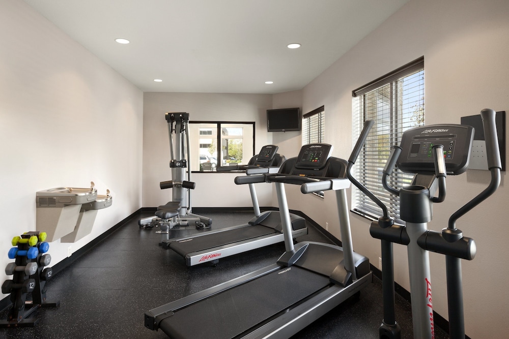 staybridge suites cedar rapids north by ihg