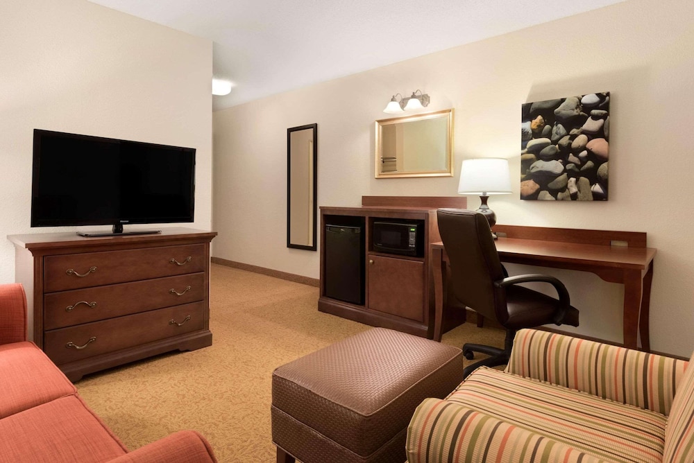 staybridge suites cedar rapids north by ihg