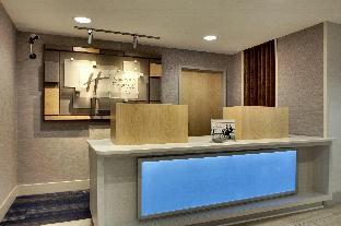 holiday inn express and suites cedar rapids i 380