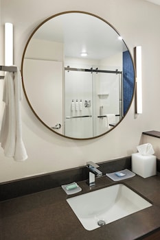 la quinta inn and suites by wyndham cedar rapids