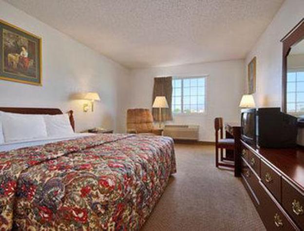 super 8 by wyndham neosho