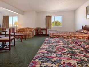 super 8 by wyndham neosho