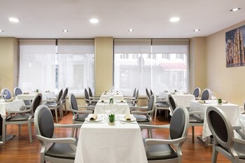 Crisol Riosol,Near City Hall,3 star