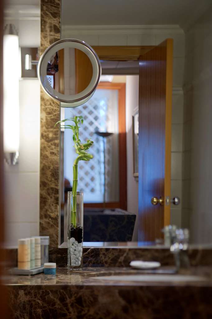 radisson blu martinez hotel beirut