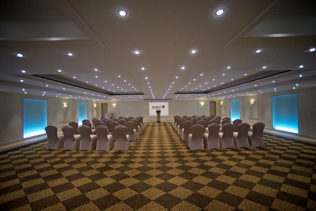 radisson blu martinez hotel beirut