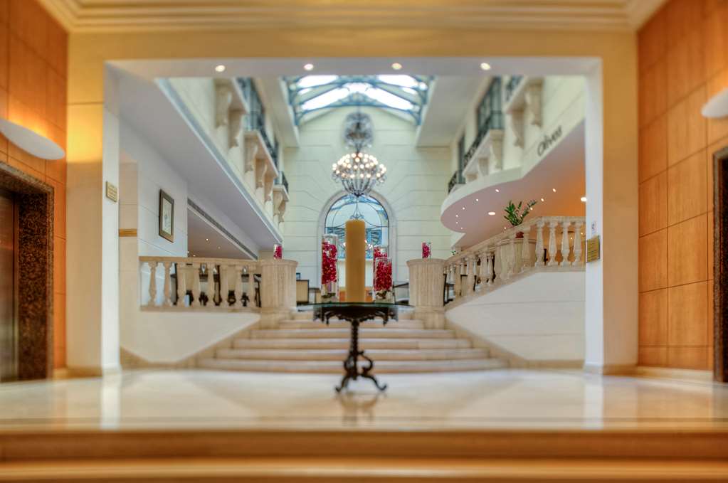 radisson blu martinez hotel beirut