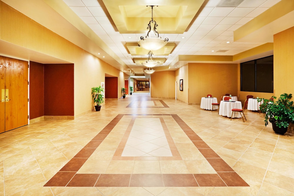 holiday inn by ihg
