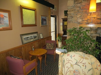 Americourt Hotel,Tennessee>>Mountain City,3 star