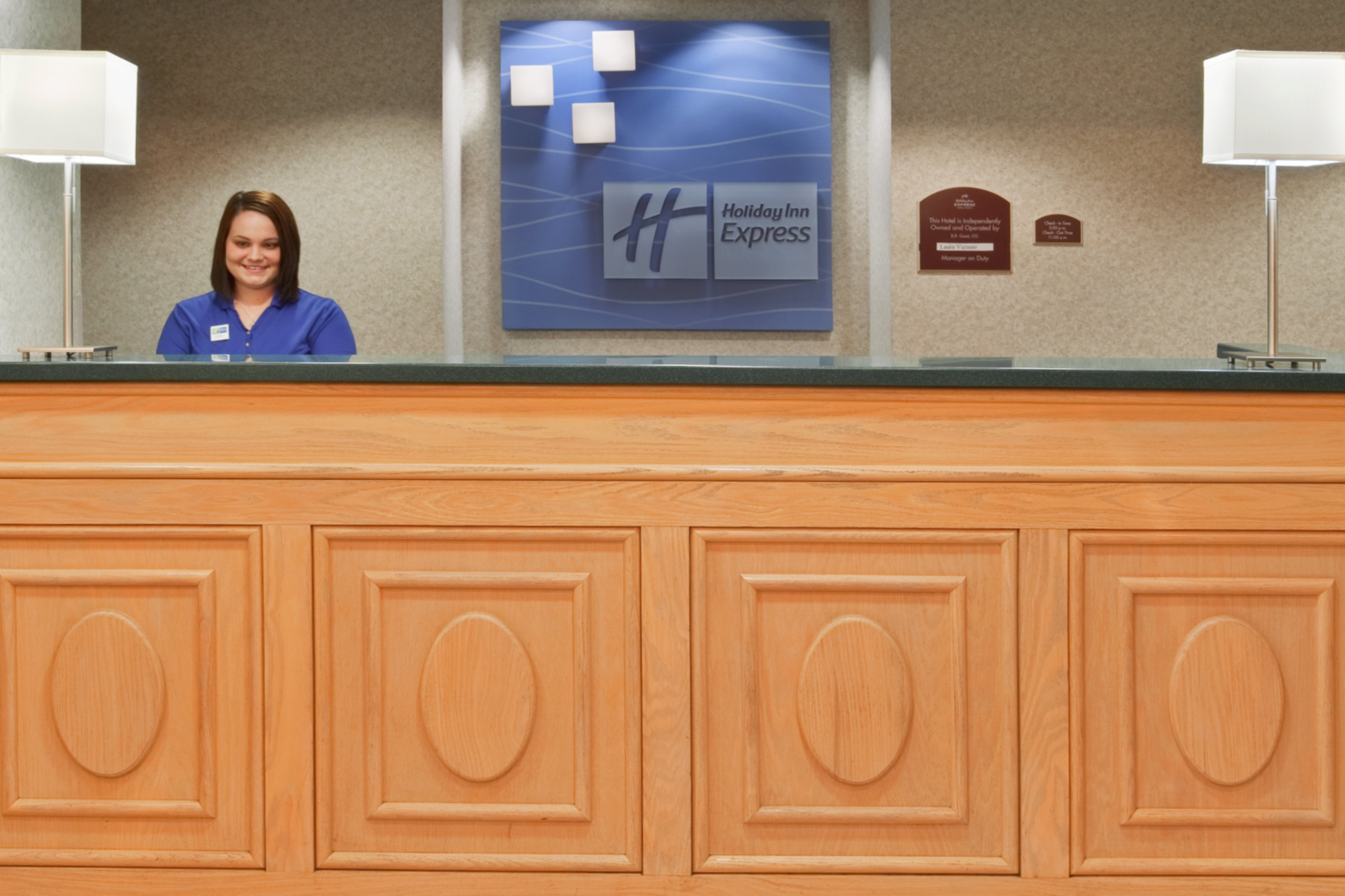 holiday inn express and suites alliance by ihg