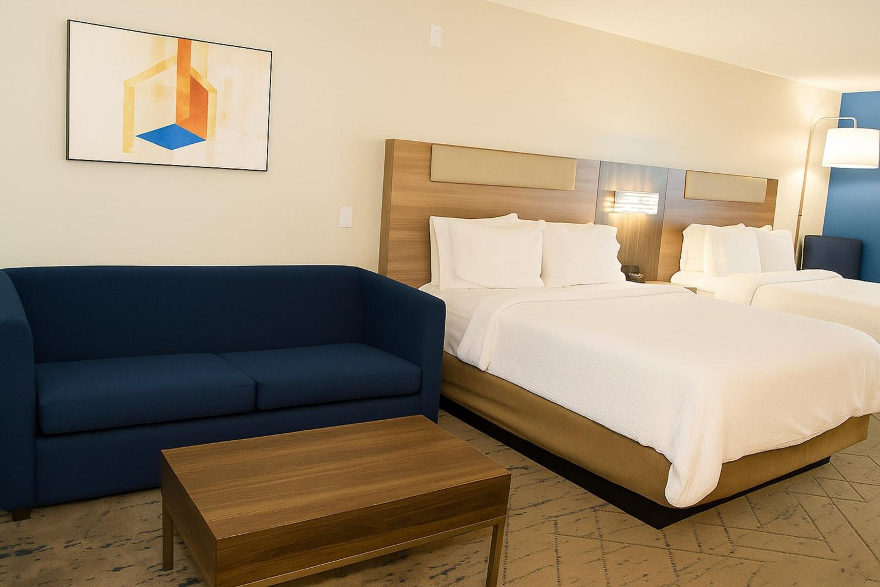 holiday inn express and suites alliance by ihg