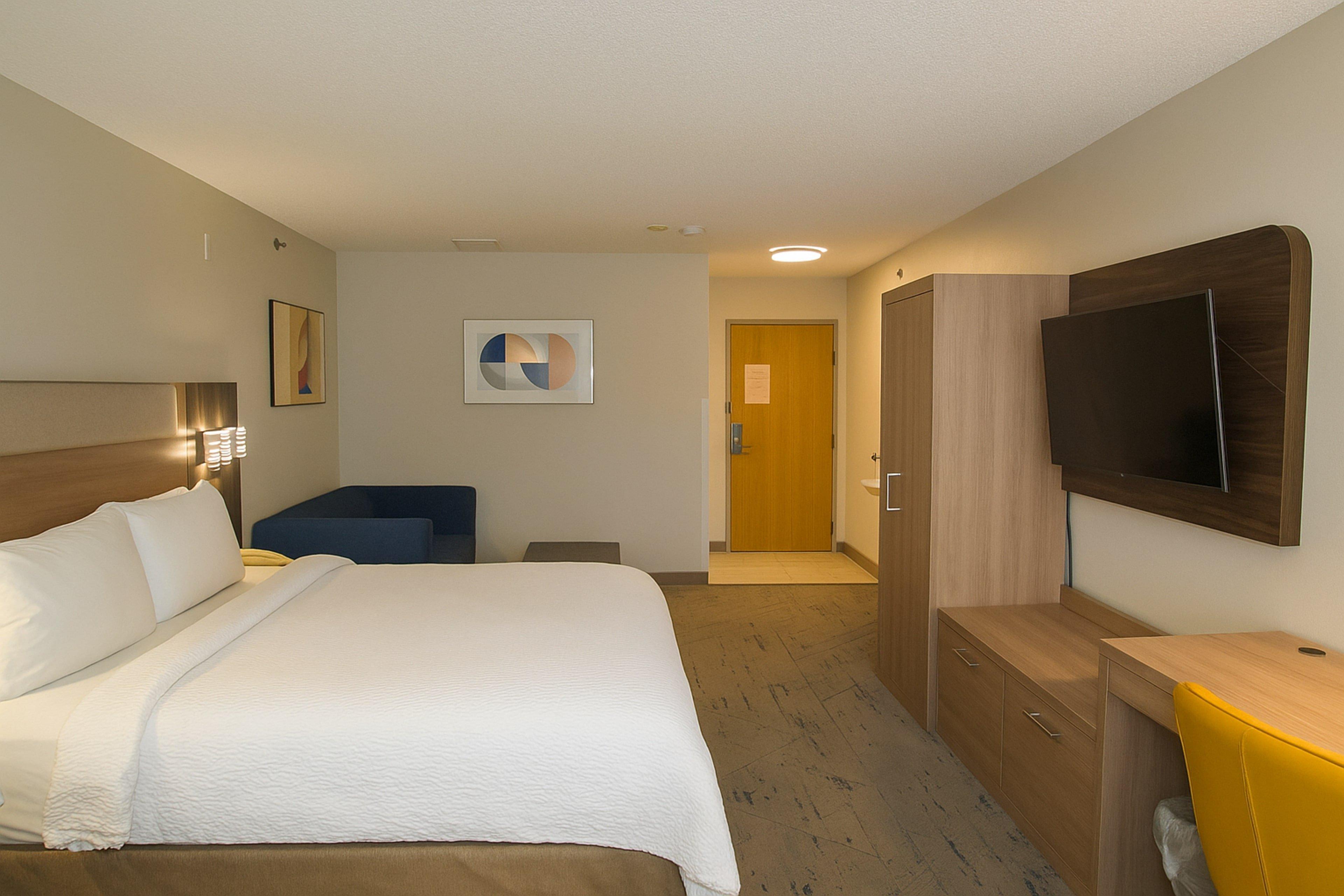 holiday inn express and suites alliance by ihg