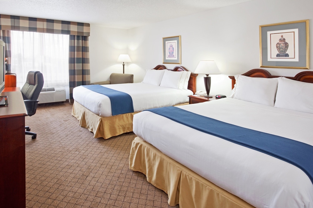 holiday inn express and suites alliance by ihg