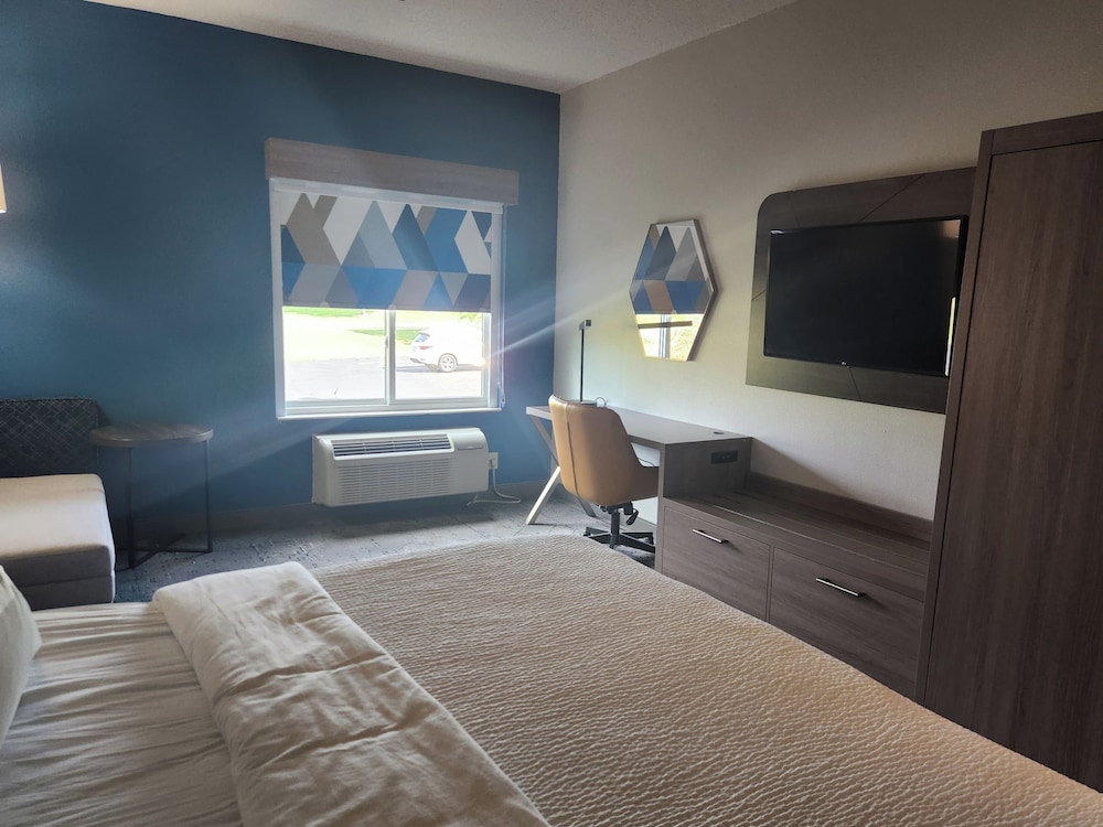 holiday inn express and suites alliance by ihg