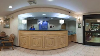 Holiday Inn Express & Suites Alliance By Ihg,Ohio>>Alliance,3 star