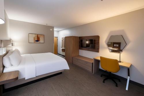 holiday inn express and suites alliance by ihg