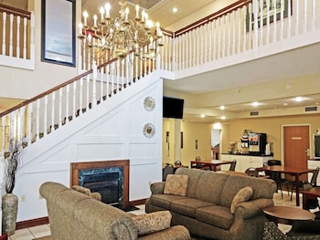 Quality Inn & Suites Bellville - Mansfield,Lexington>>Bellville,3 star