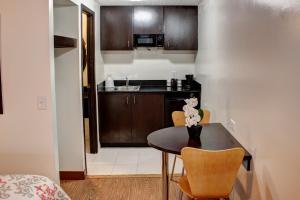 americas best value inn heath newark