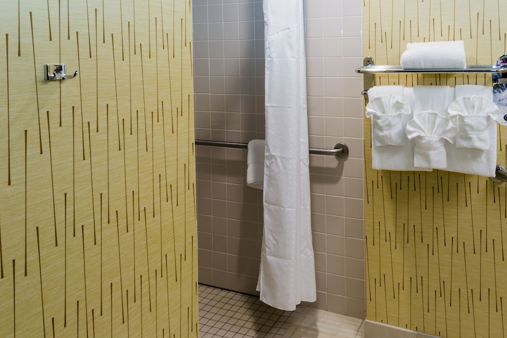 holiday inn express big rapids by ihg