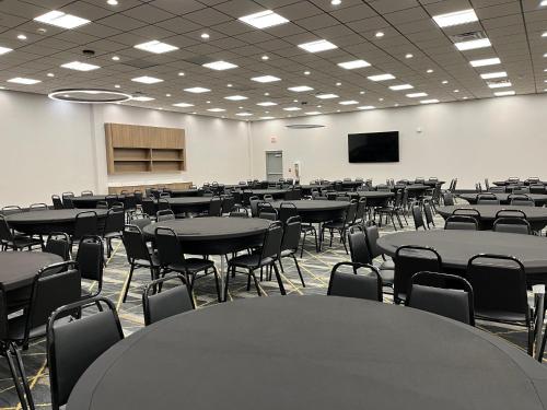 holiday inn express big rapids by ihg