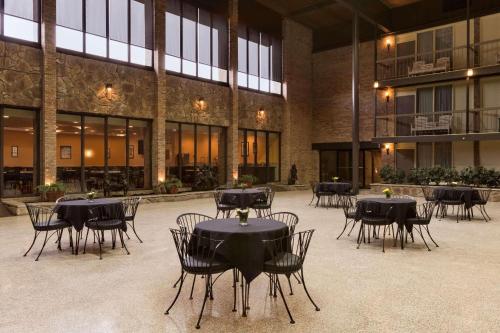 park inn by radisson sharon