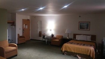 super 8 by wyndham west middlesex sharon area