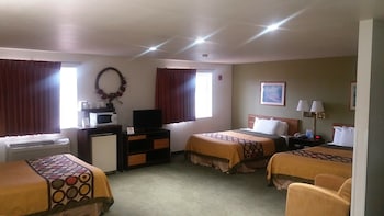 super 8 by wyndham west middlesex sharon area