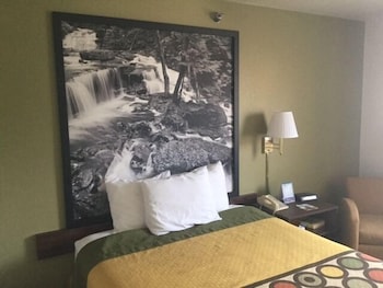 super 8 by wyndham west middlesex sharon area