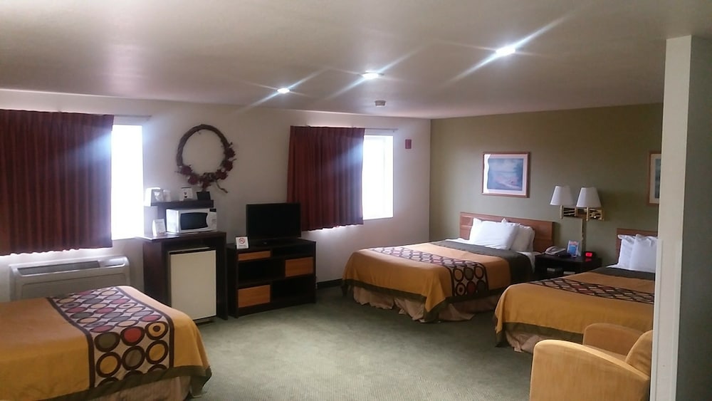 super 8 by wyndham west middlesex sharon area