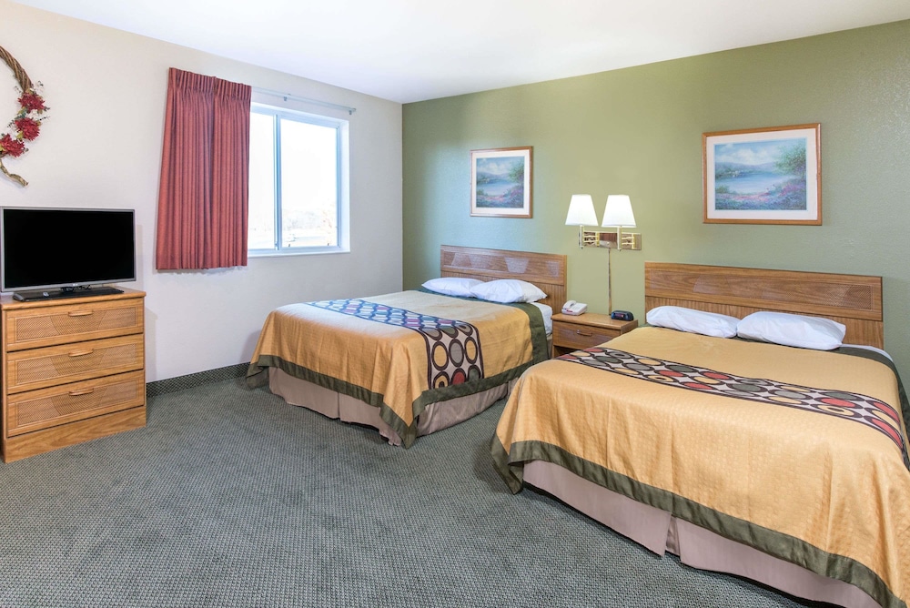 super 8 by wyndham west middlesex sharon area