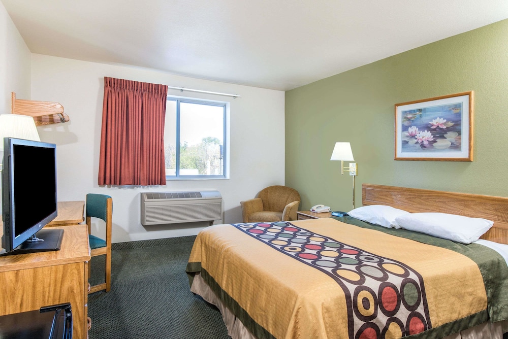 super 8 by wyndham west middlesex sharon area