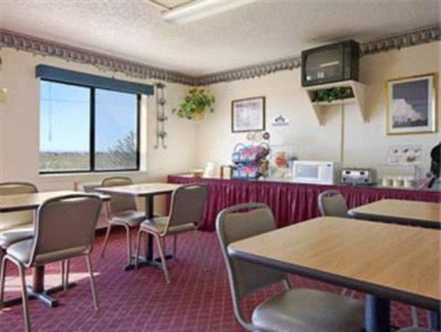 super 8 by wyndham carlsbad