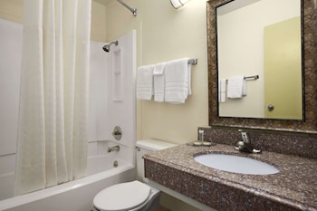 Super 8 By Wyndham Carlsbad,New Mexico>>Carlsbad,2 star