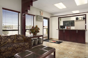 Super 8 By Wyndham Carlsbad,New Mexico>>Carlsbad,2 star
