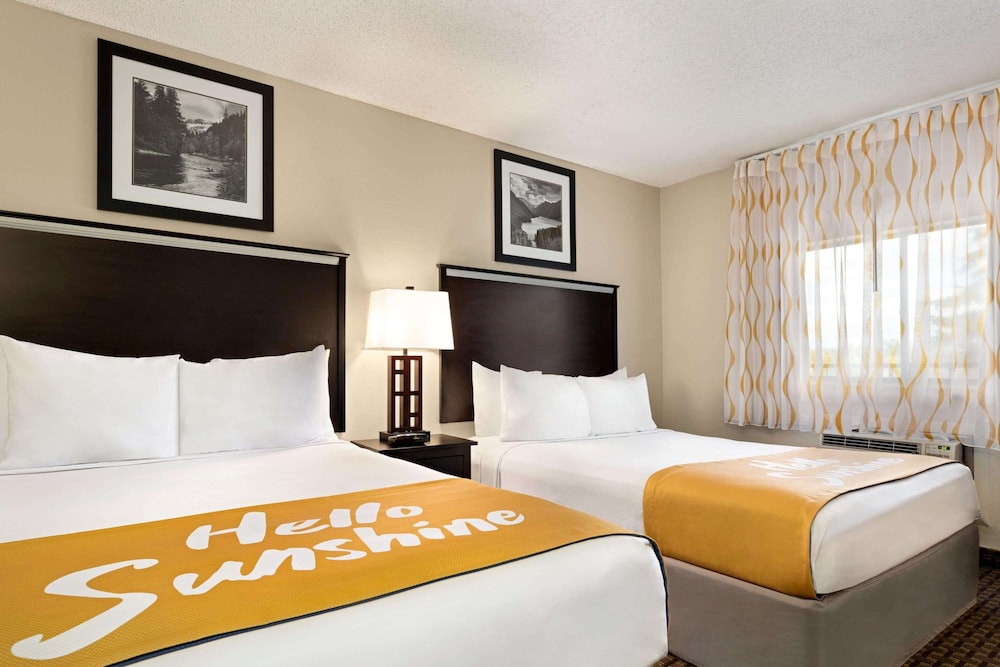 days inn by wyndham cortez