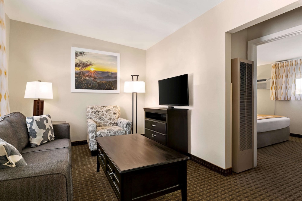days inn by wyndham cortez