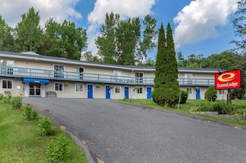 econo lodge lee great barrington