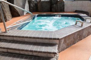 holiday inn express and suites richland by ihg