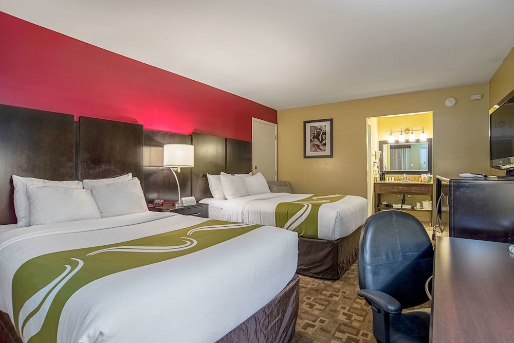 quality inn and suites phoenix nw sun city