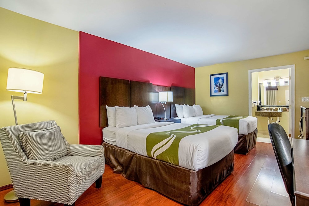 quality inn and suites phoenix nw sun city