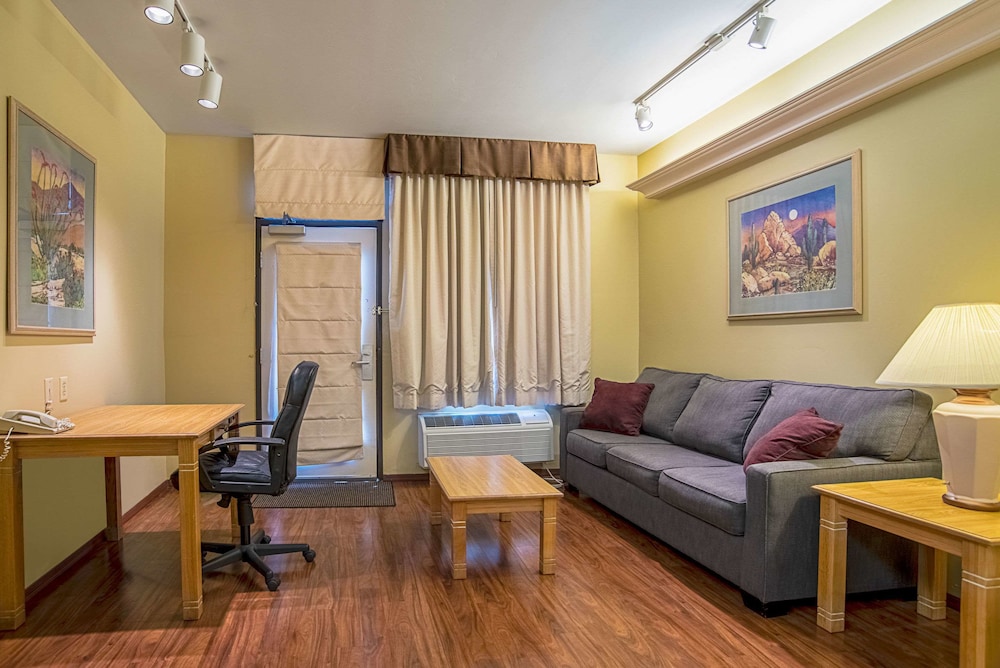 quality inn and suites phoenix nw sun city