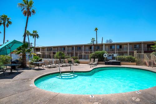 quality inn and suites phoenix nw sun city