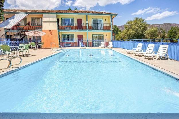 super 8 by wyndham yreka