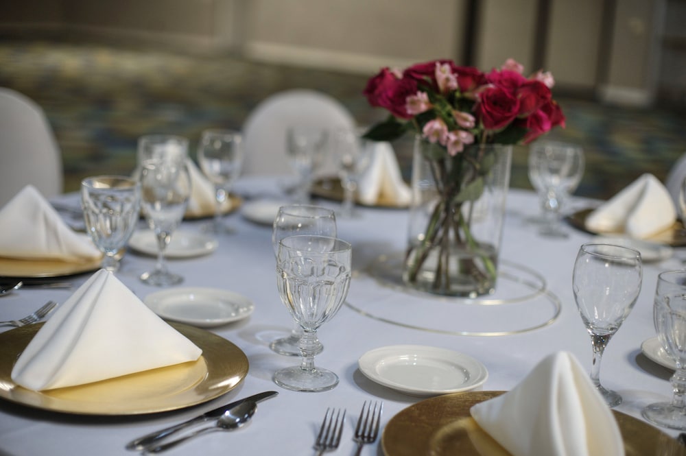 holiday inn express janesville i 90 and us highway 14 by ihg
