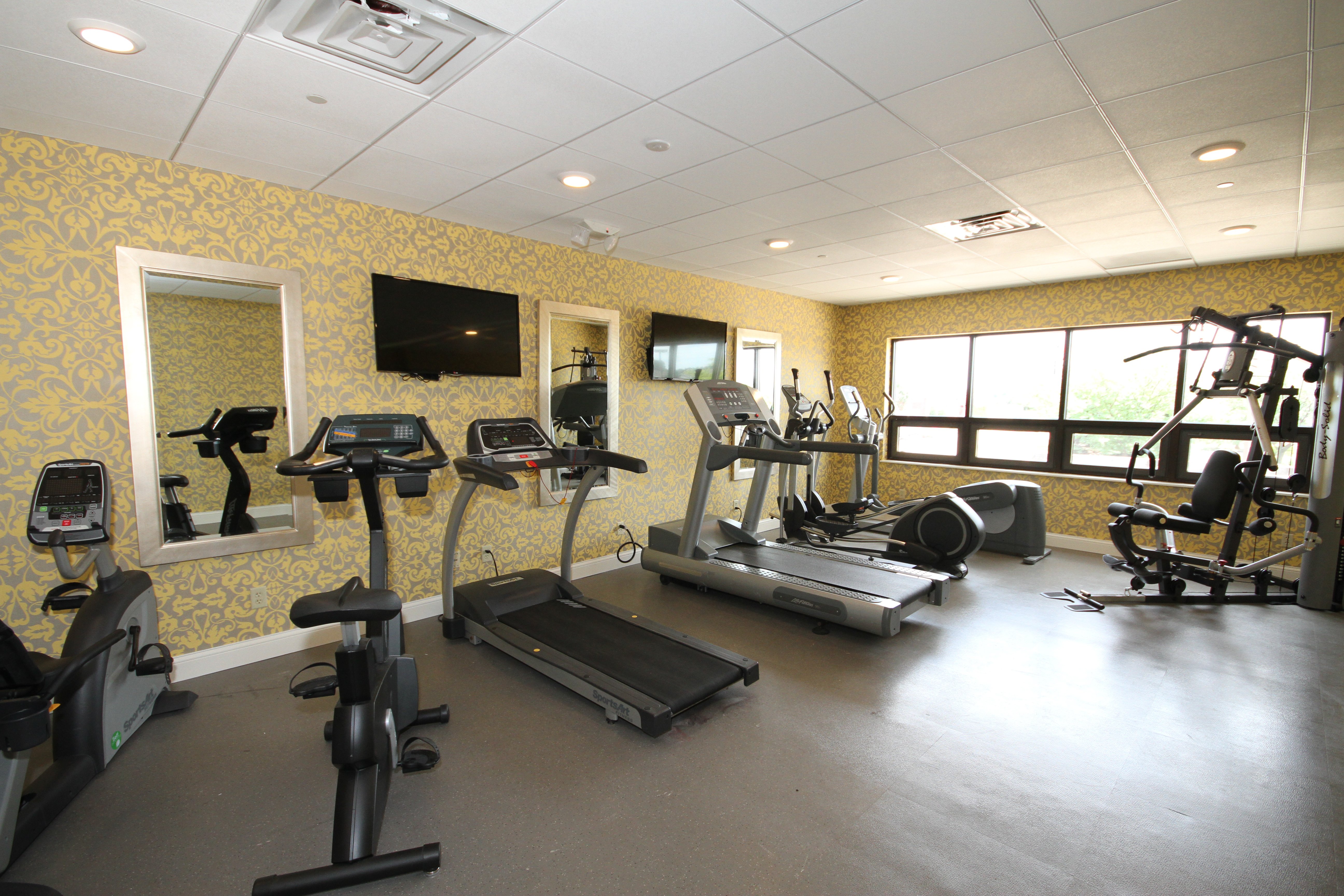 holiday inn express janesville i 90 and us highway 14 by ihg