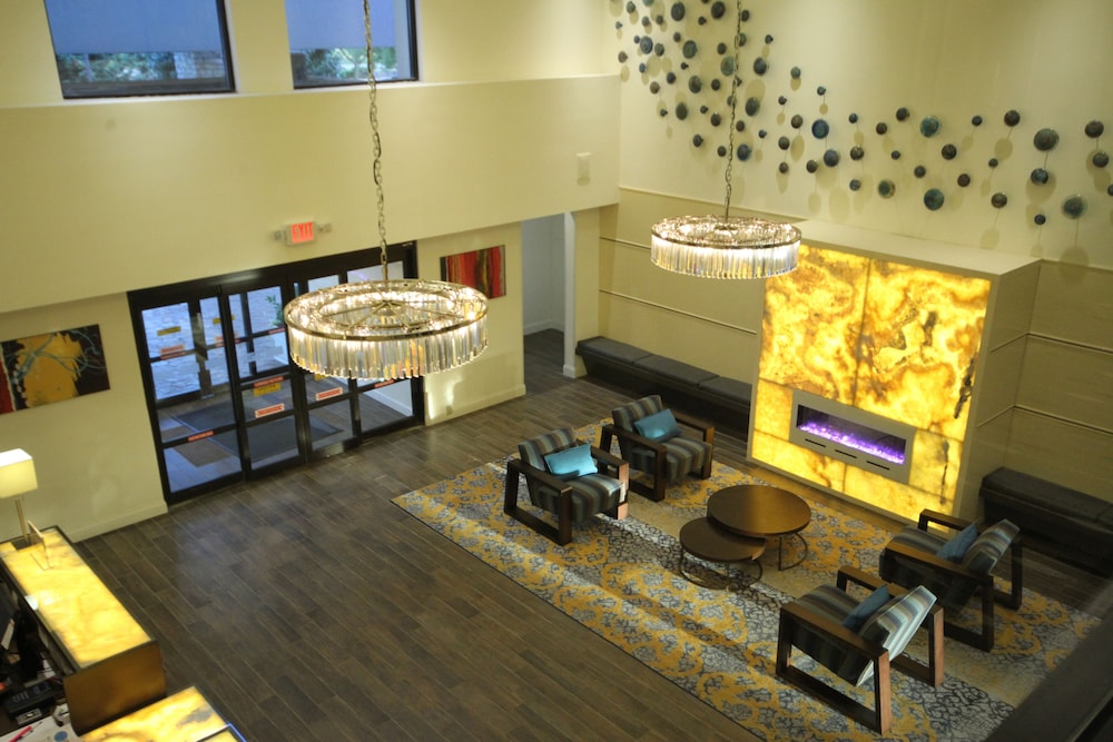 holiday inn express janesville i 90 and us highway 14 by ihg