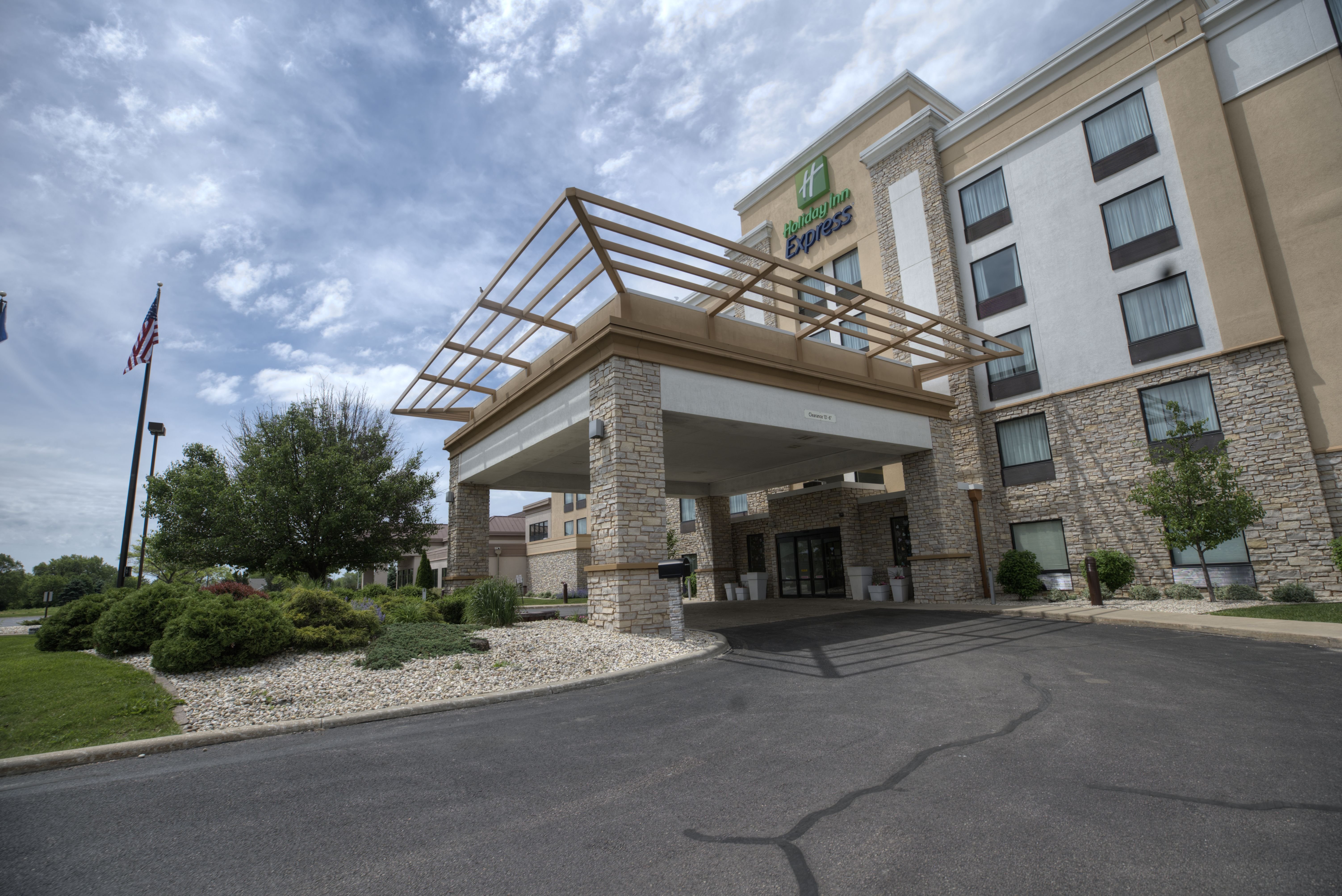 holiday inn express janesville i 90 and us highway 14 by ihg